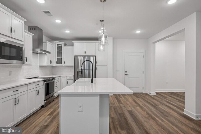 Building Photo - 21731 Dovekie Ter