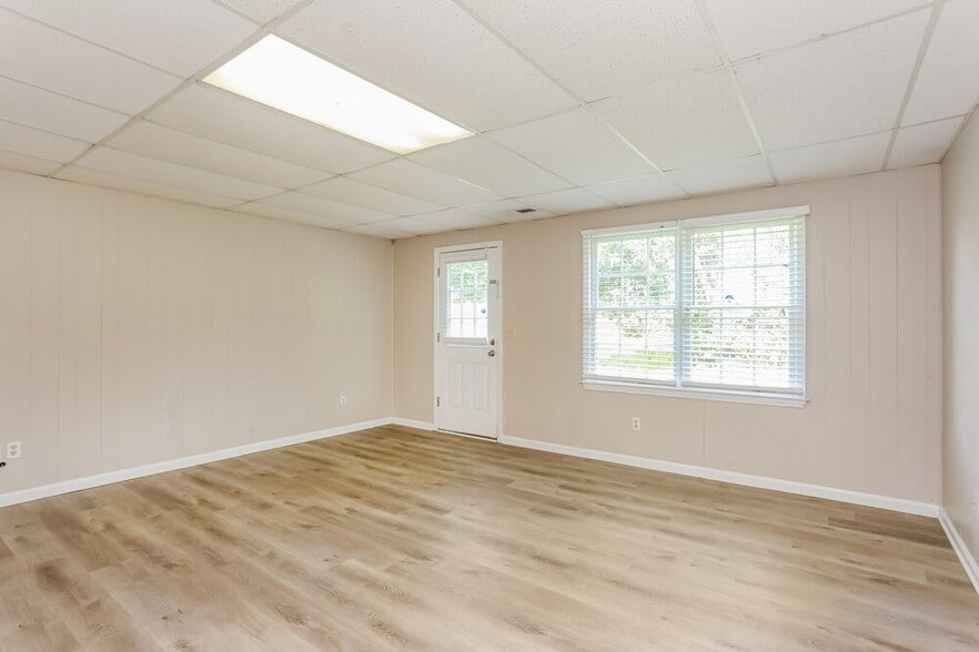 Building Photo - 5039 Mickleton Way