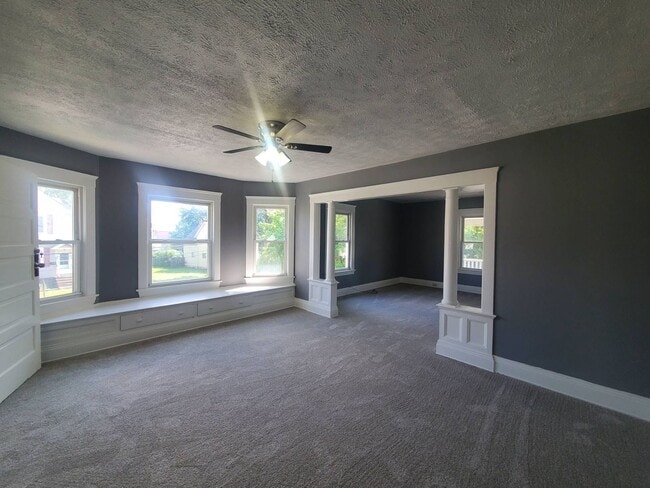 Building Photo - 4265 W 36th St