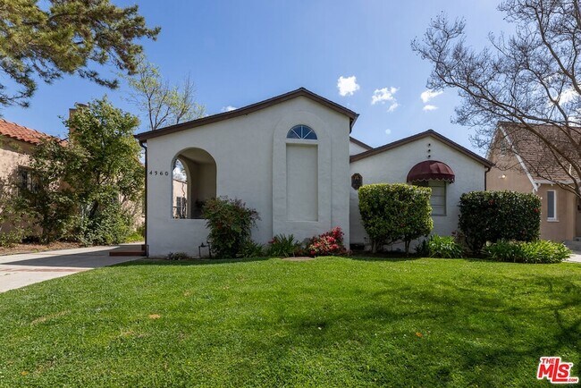 Building Photo - 4360 Kraft Ave