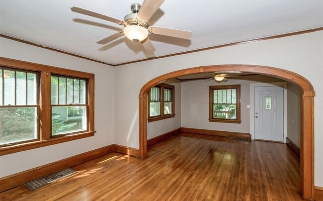 Building Photo - 1050 17th St NE