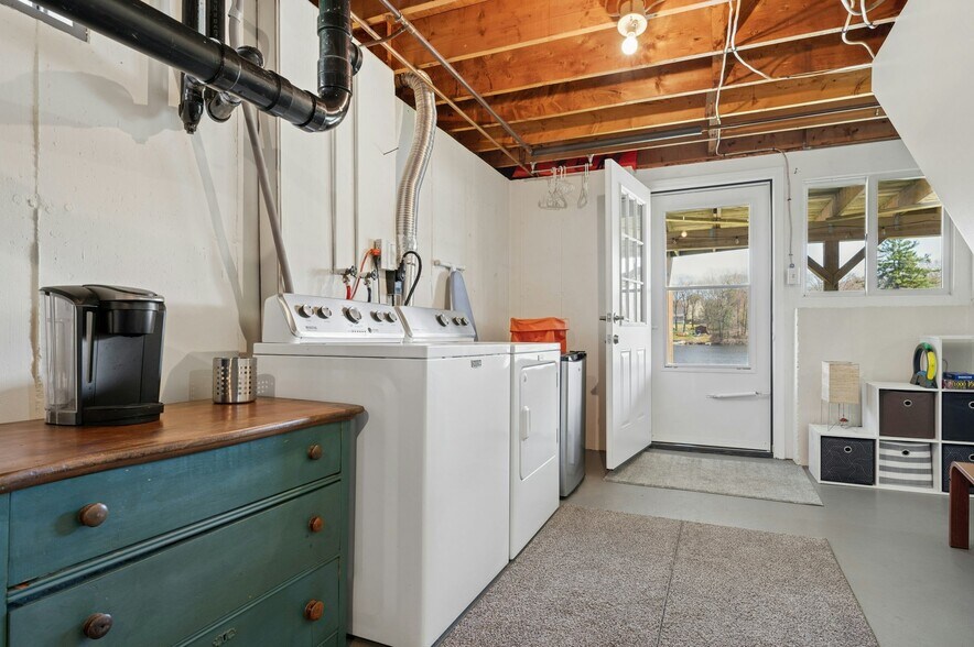 Building Photo - 81 Jolicoeur Ave