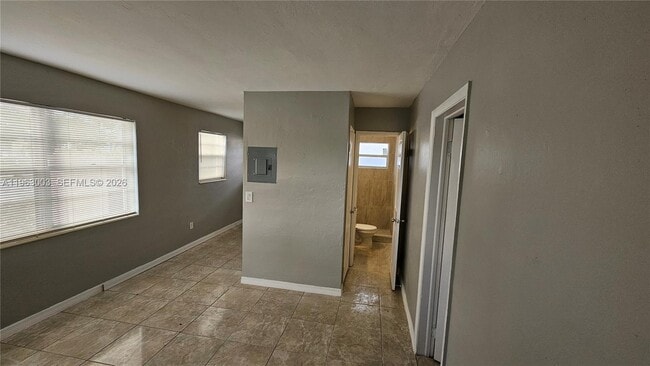 Building Photo - 6204 Dewey St