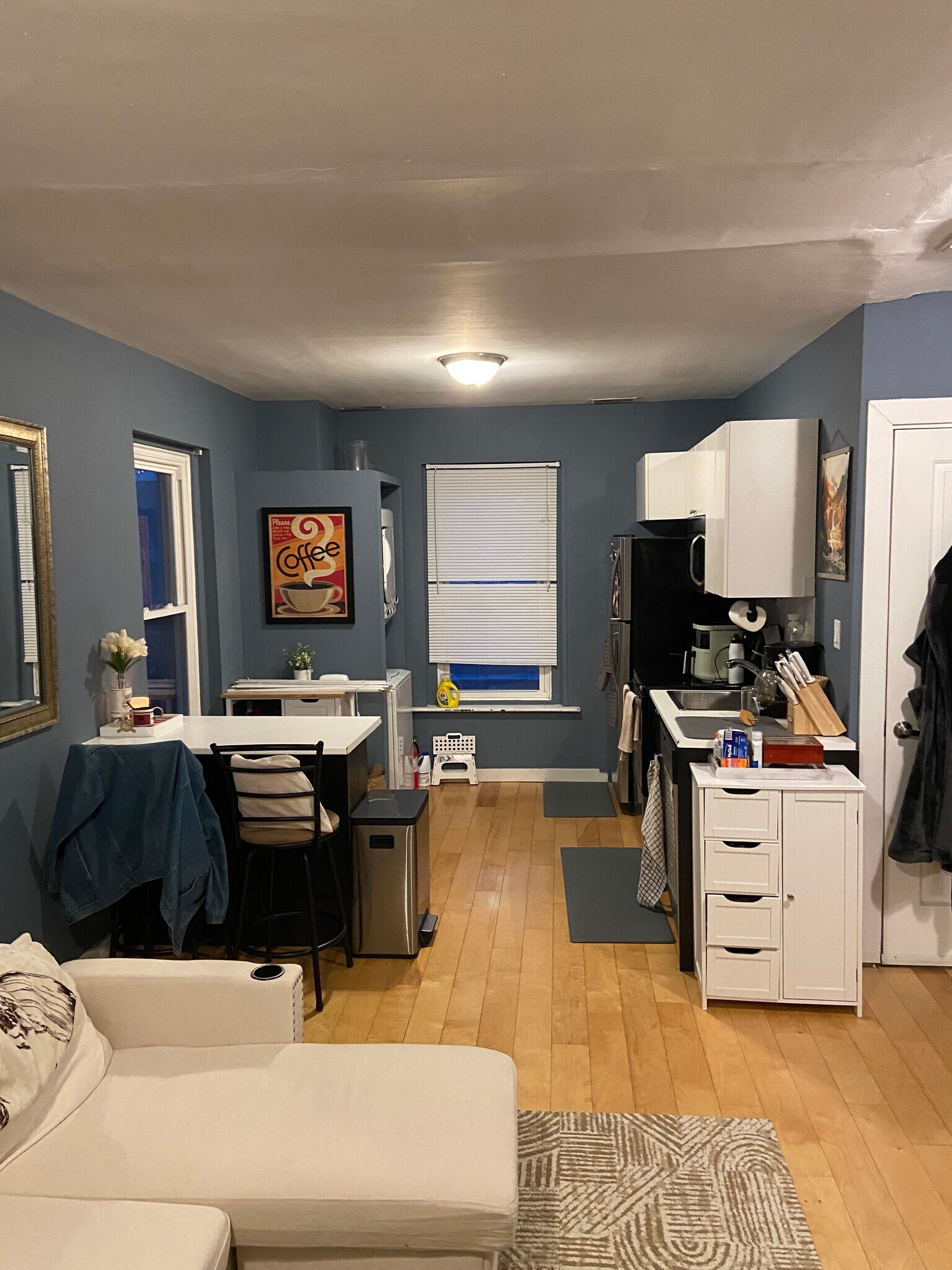 Building Photo - 517 Green Ln