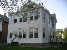 Building Photo - 1309 E Hennepin Ave