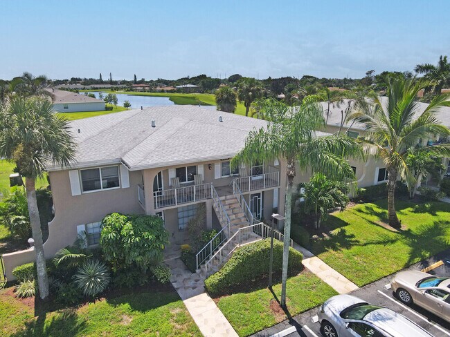 Building Photo - 5910 Via Delray Blvd