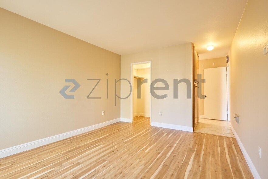 Building Photo - 1010 W MacArthur Blvd