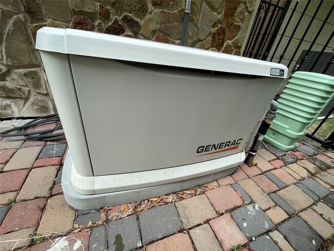 Building Photo - 9127 Harbor Hills Dr