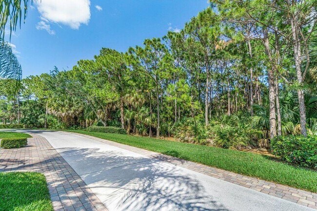 Building Photo - 4506 Illicium Dr