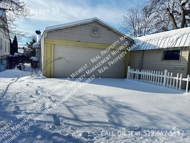 Building Photo - 1462 Hoffner St