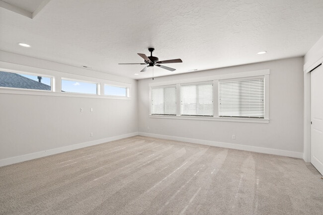 Building Photo - 4269 W Ravenna St