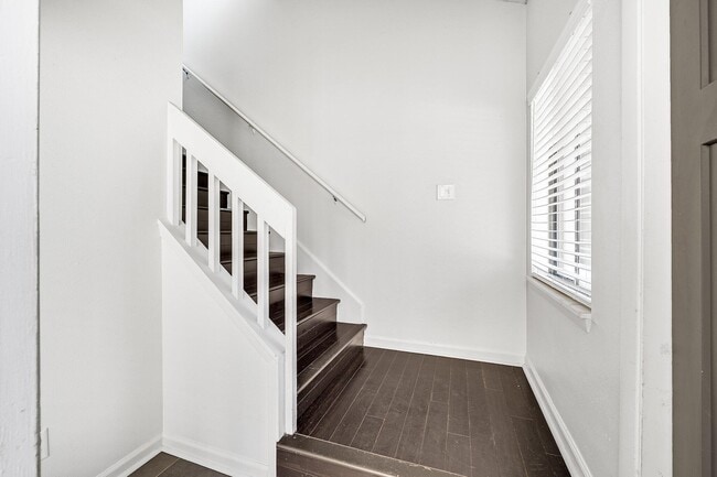 Building Photo - 8983 Heron Walk Dr