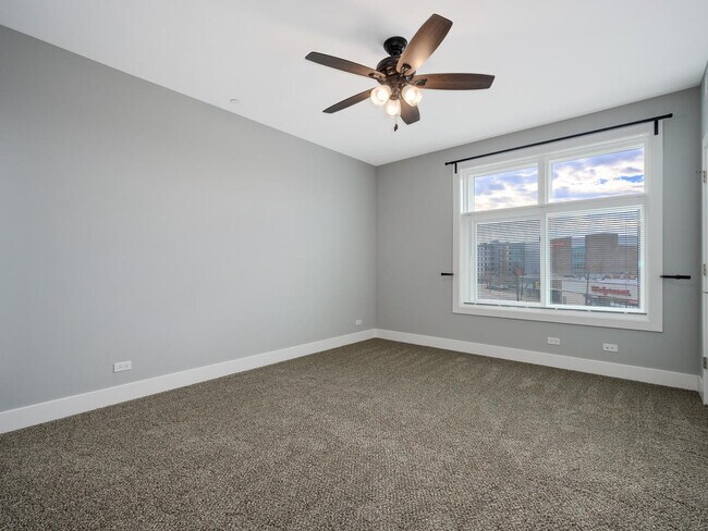 Building Photo - 5528 W Gettysburg St