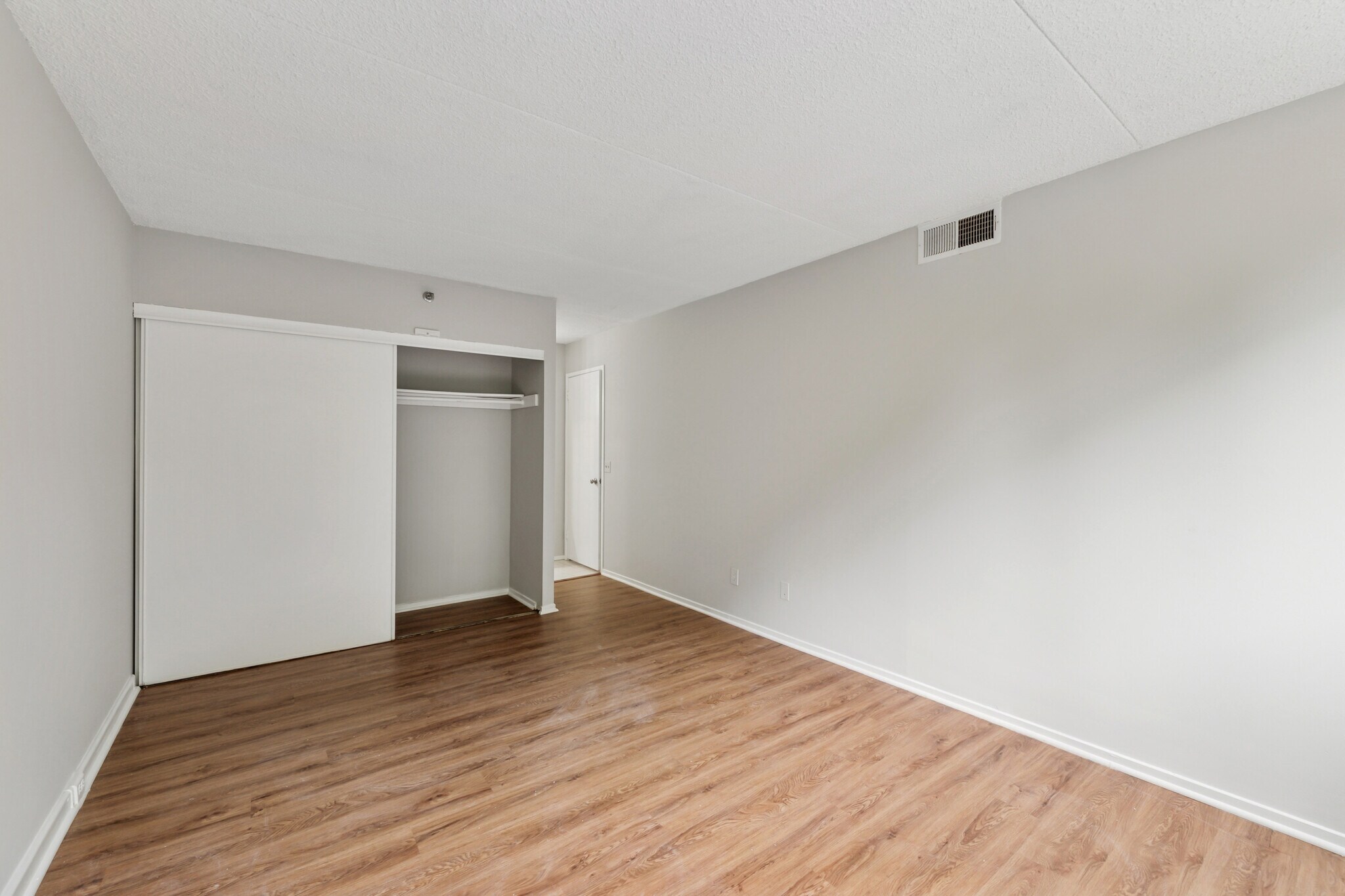 Building Photo - 5911 Edsall Rd