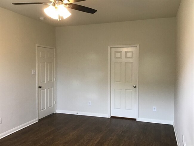 Building Photo - 10237 Tate Ct