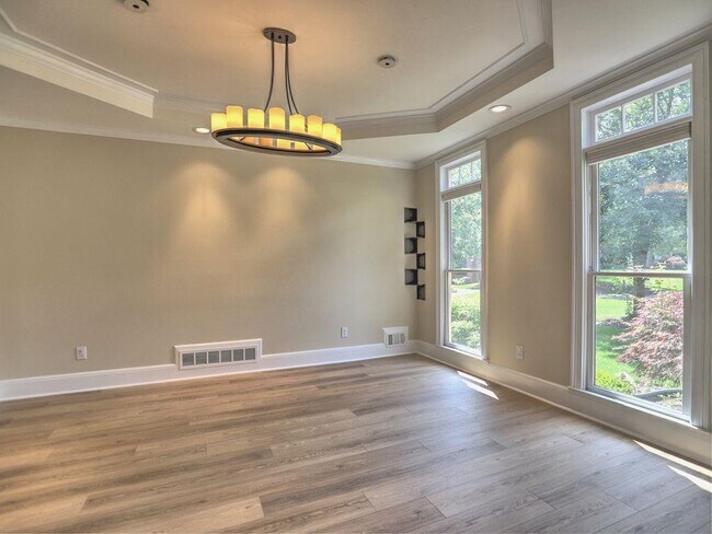 Building Photo - 3237 Waldwick Way SE