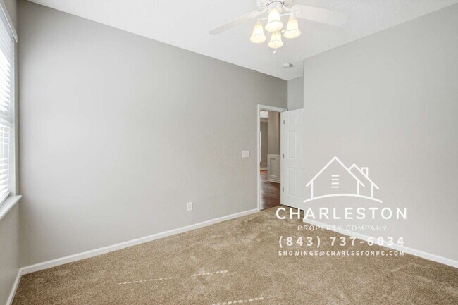 Building Photo - 6040 Fieldstone Cir