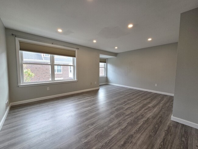 Building Photo - 144 Quincy Shore Dr