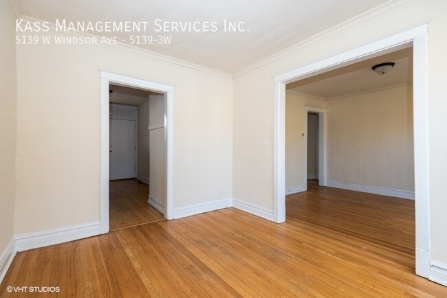 Building Photo - 5139 W Windsor Ave