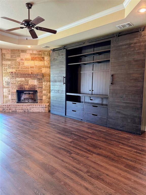 Building Photo - 220 Derek Ln