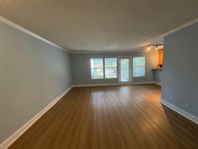 Building Photo - Move In Special! Coastal Creek Upstairs 2/...