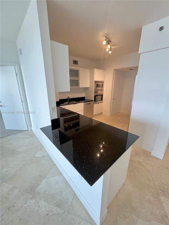 Building Photo - 400 Alton Rd