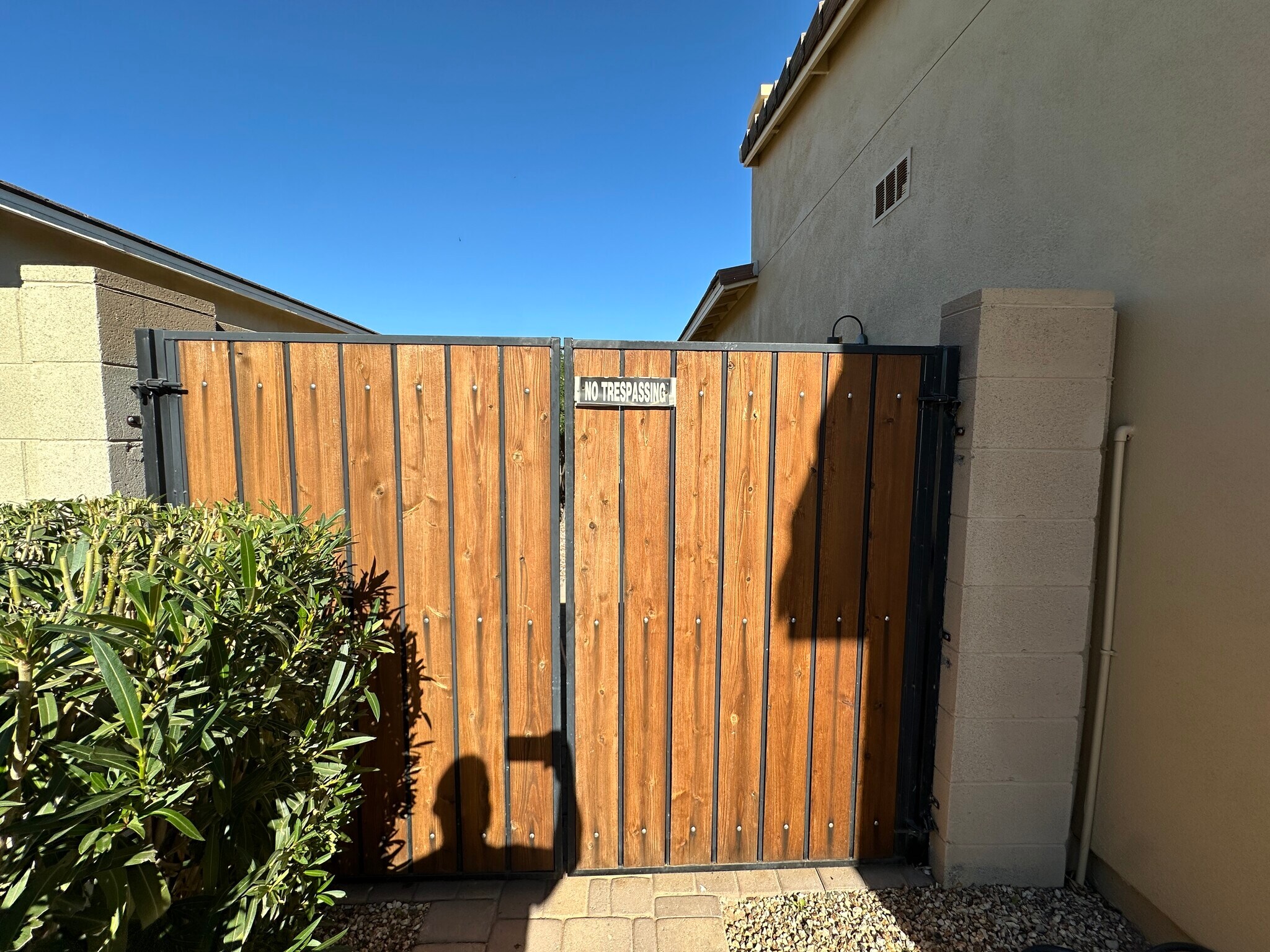 Building Photo - 1140 E Cherrywood Pl