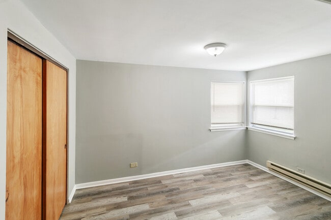 Building Photo - 805 N 22nd Ave