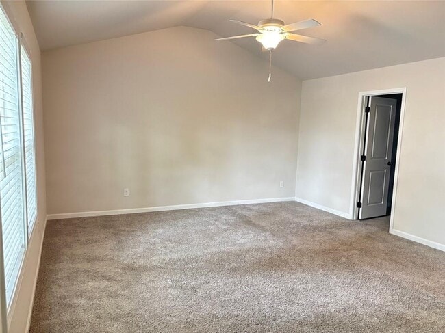 Building Photo - 404 Fox Crk Dr