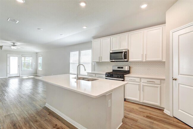 Building Photo - 2824 Smokehouse Trl