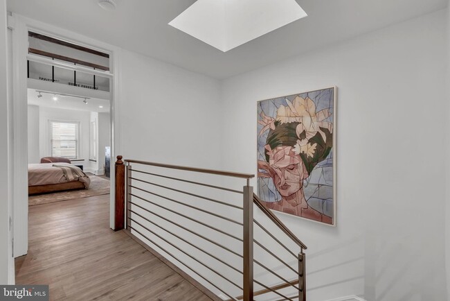 Building Photo - 915 5th St NW