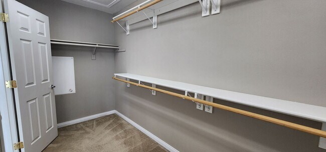 Building Photo - Lone Mountain Heights Luxury Living! 1st-m...