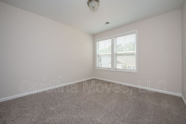 Building Photo - 124 Strongridge Trl