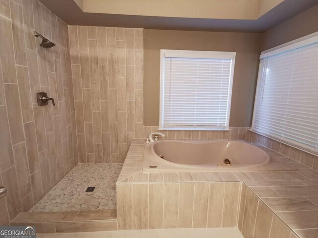 Building Photo - 2411 Magnolia Springs Ct