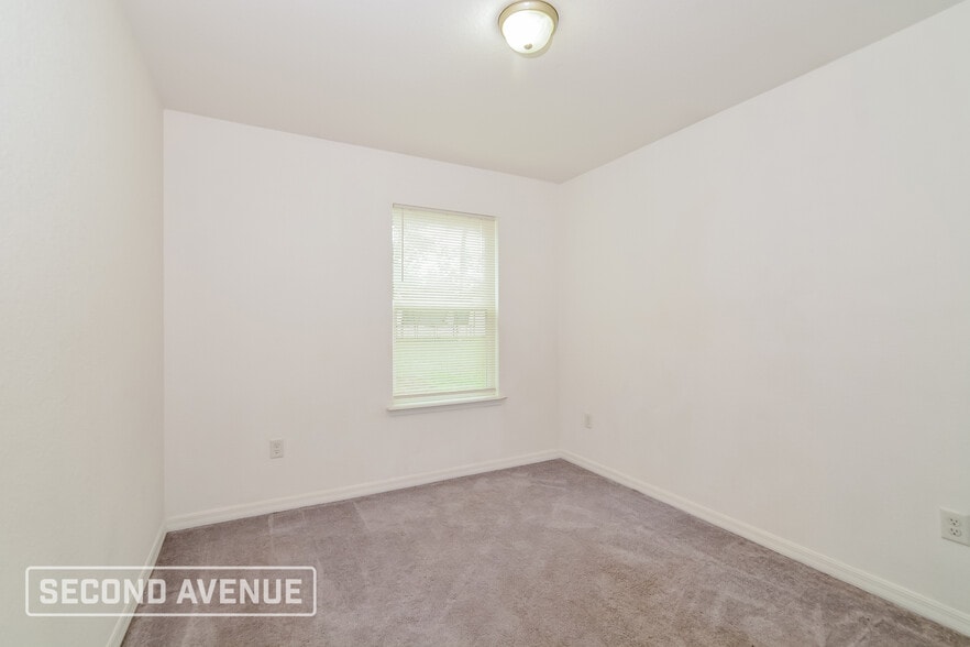 Building Photo - 5279 NW 53 St