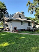 Building Photo - 6157 Elm St