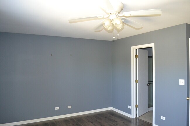 Building Photo - 169 Springbrook Trail S