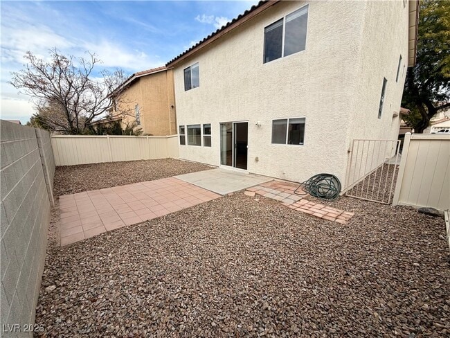 Building Photo - 10977 African Sunset St