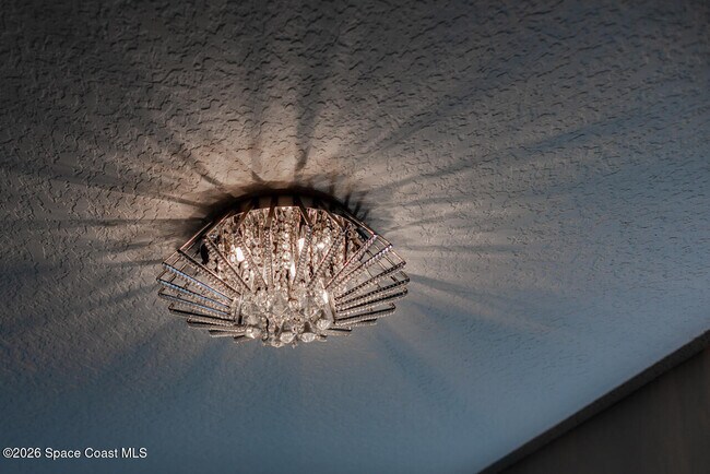 Building Photo - 1025 Jimmy Buffett Mem Hwy