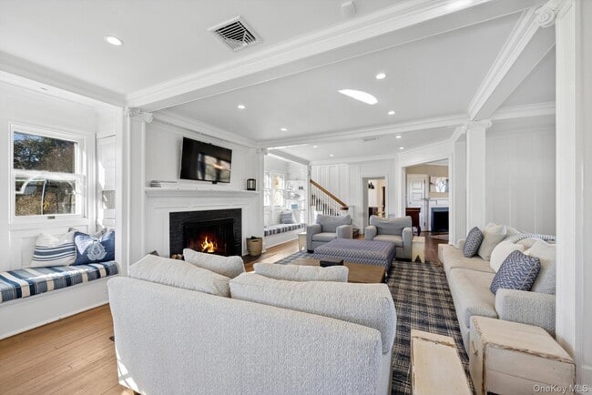 Building Photo - 41 Seafield Ln