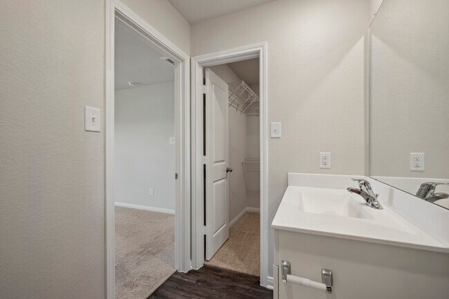 Building Photo - 10410 Red Cardinal Dr