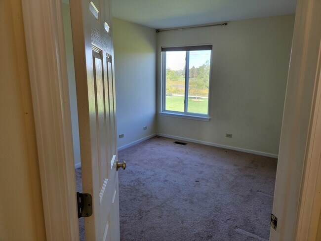 Building Photo - 2135 Feldott Ln