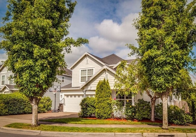 Building Photo - Move In Special!  $1000 Off!  Beautiful Spacious Home!