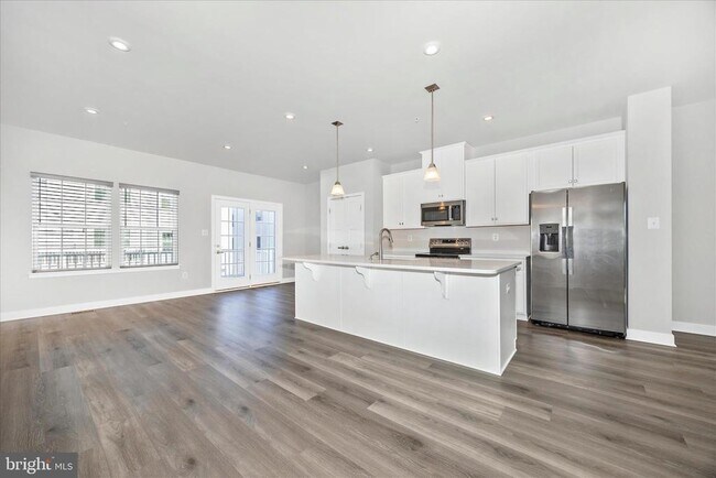 Building Photo - 195 Bel Aire Ln