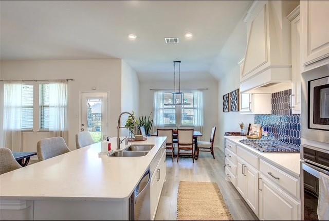 Building Photo - 4055 Ellinger Dr