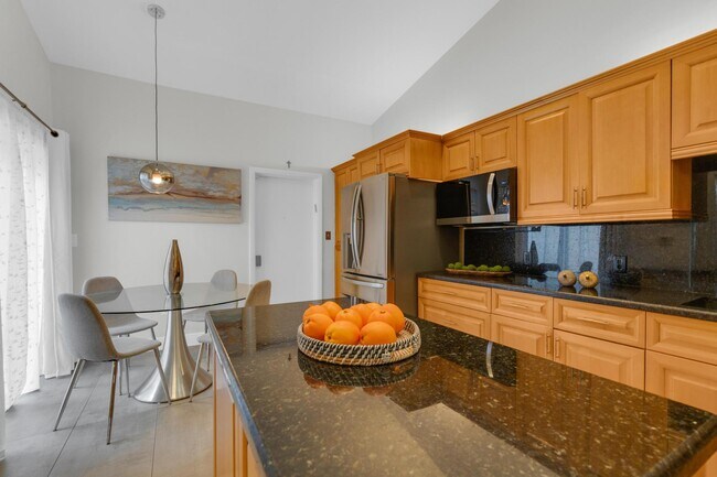 Building Photo - 23265 Boca Club Colony Cir