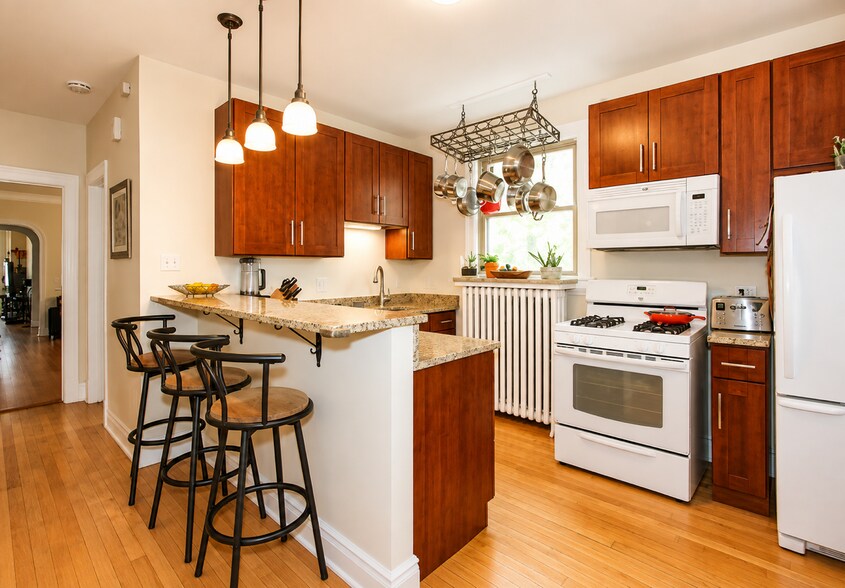 Updated kitchen with all the conveniences - 414 S Harvey Ave