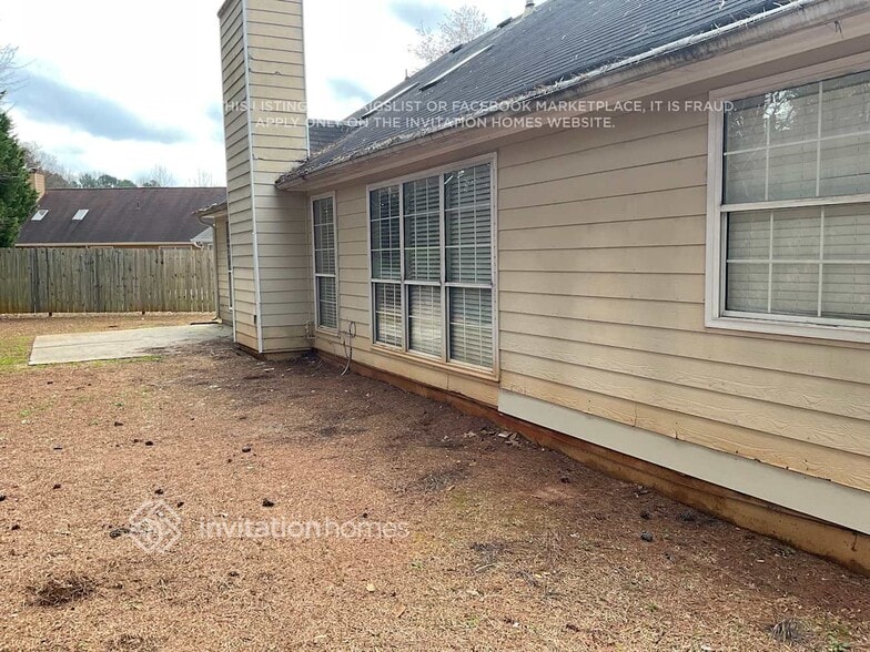 Building Photo - 805 Avalon Forest Dr NW