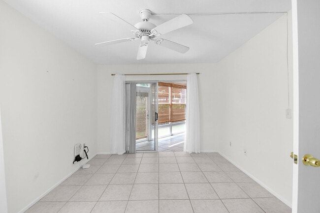 Building Photo - 3254 SE Aster Ln