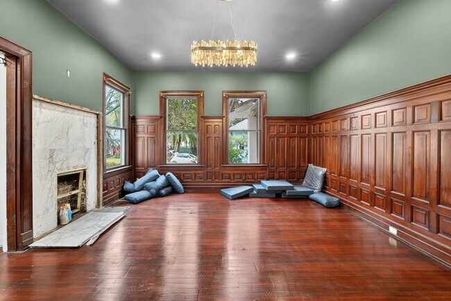 Building Photo - 1015 Union St